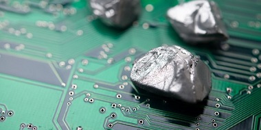 独自の定量モデルにより 機動的に投資機会を追求